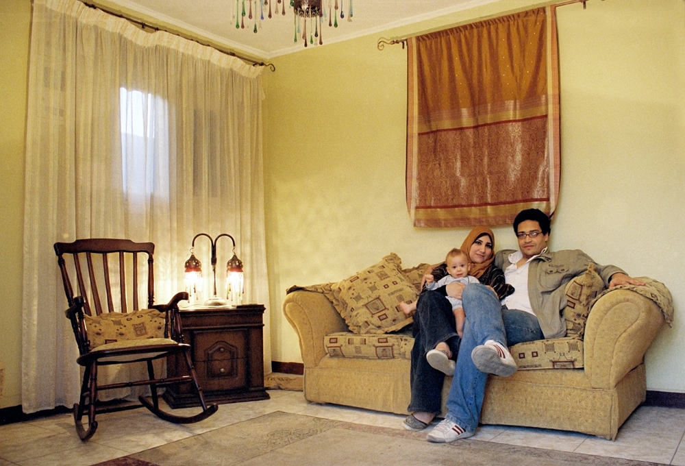 Ahmed Kamel - Artwork -family portrait - photography -Sowar Min El Salon-C print-66x99cm, 2003